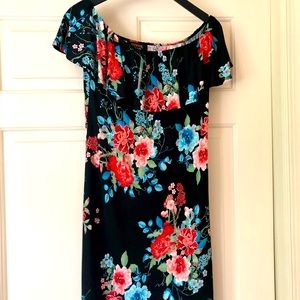NWT Renee C. Mandy Off shoulder Floral Dress size S
